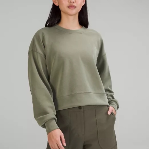 NWT Lululemon Athletica Softstreme Perfectly Oversized Cropped Crew